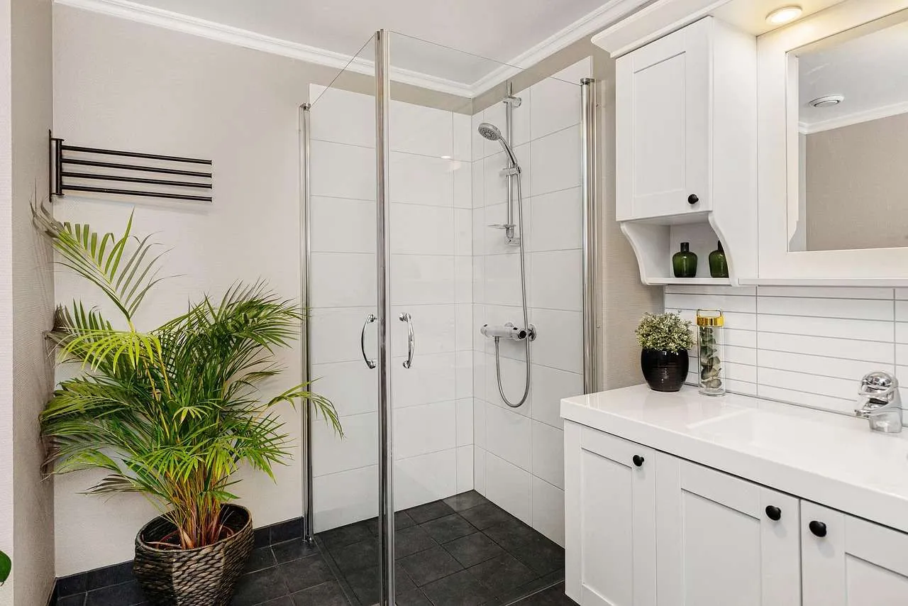 Bathroom Tiles: Complete Guide to Selection