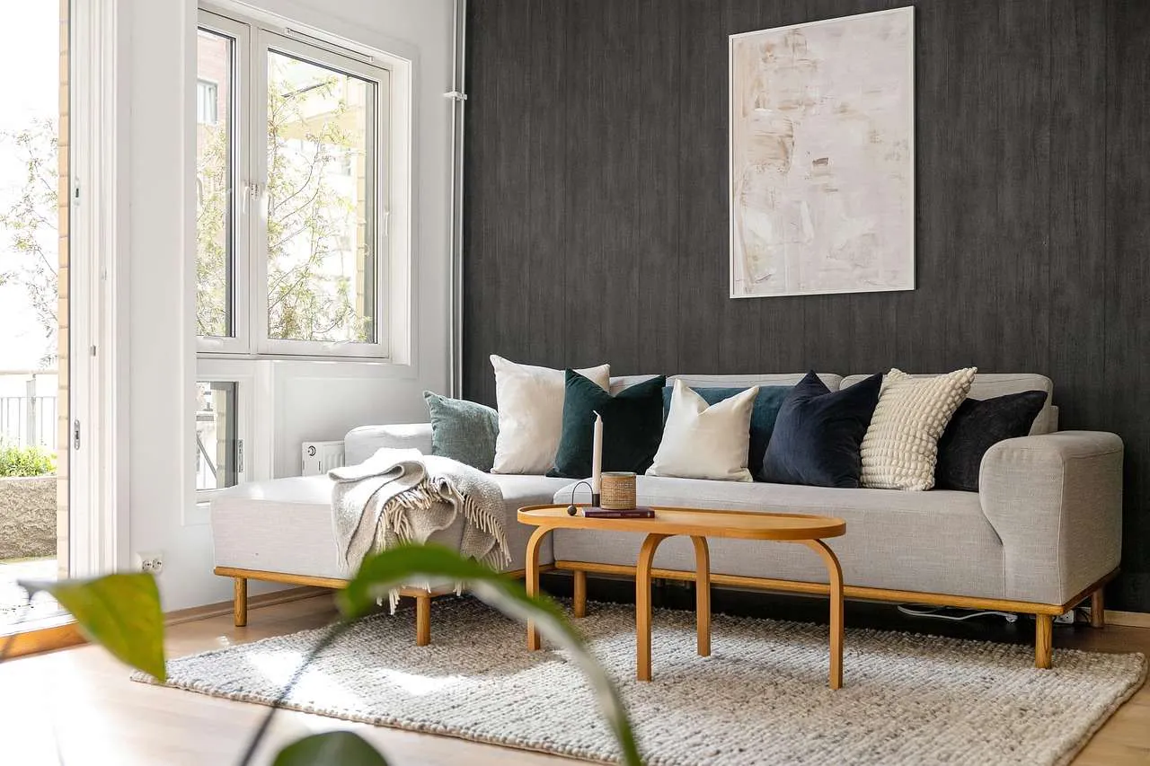 Home Window Tinting: Energy, Privacy & UV Protection